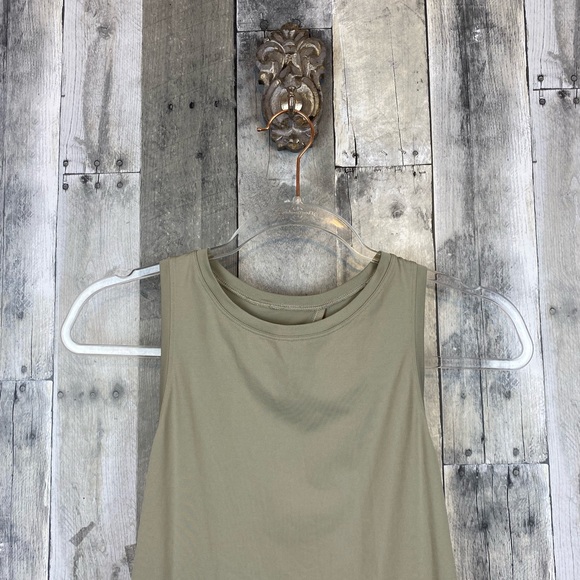 Lululemon All Tied Up Tank in Palm Court Size 6 - Picture 7 of 16